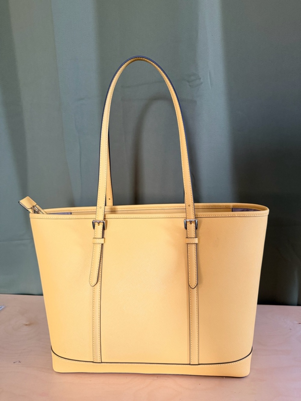 Stylish Michael Kors Lemon Yellow Saffiano Tote with Logo Charm - Picture 4 of 7